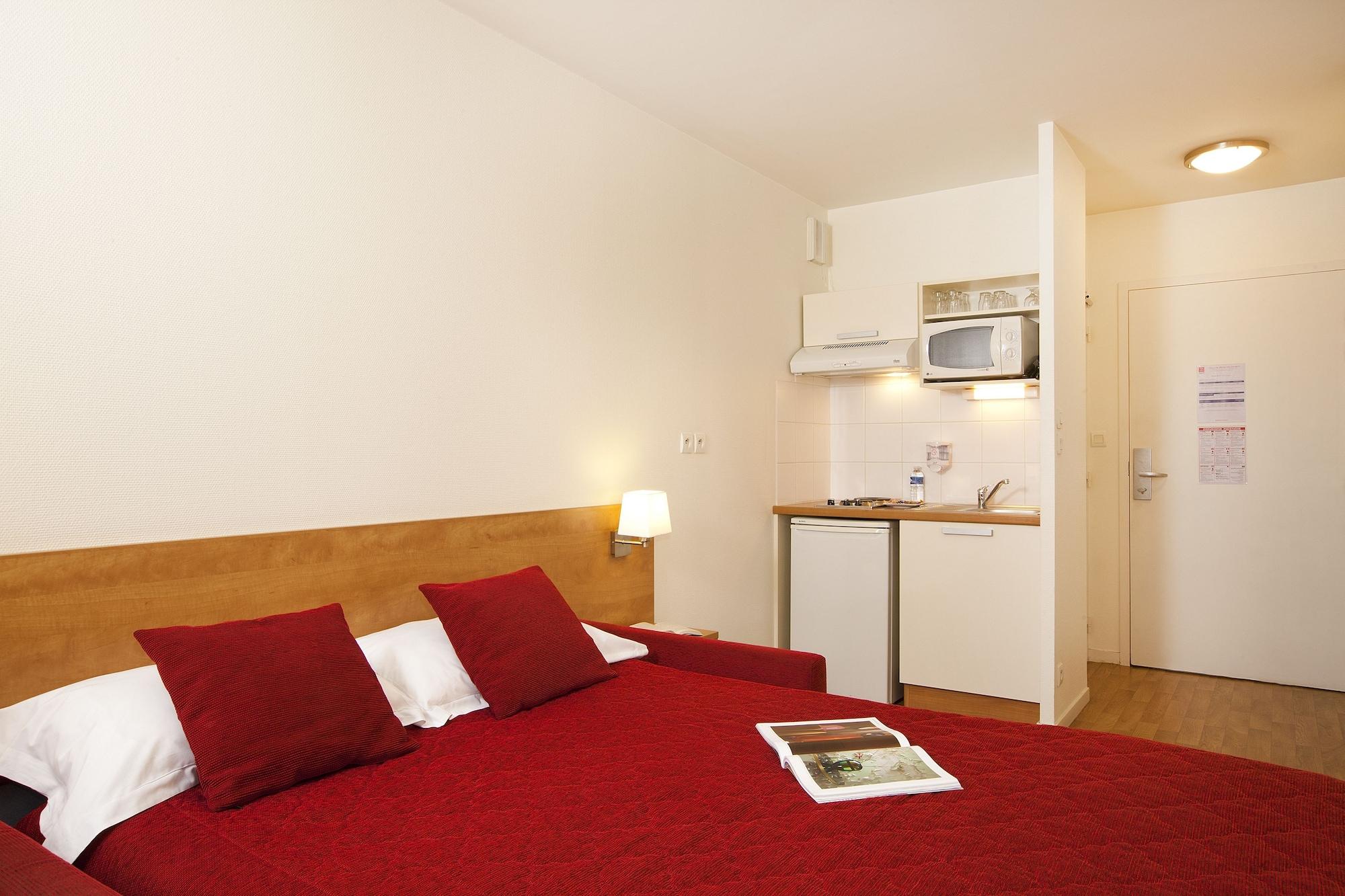เซฌูร์ แอนด์ อัฟแฟร์ เรน วีลา กามิลลา Aparthotel แรนส์ ภายนอก รูปภาพ