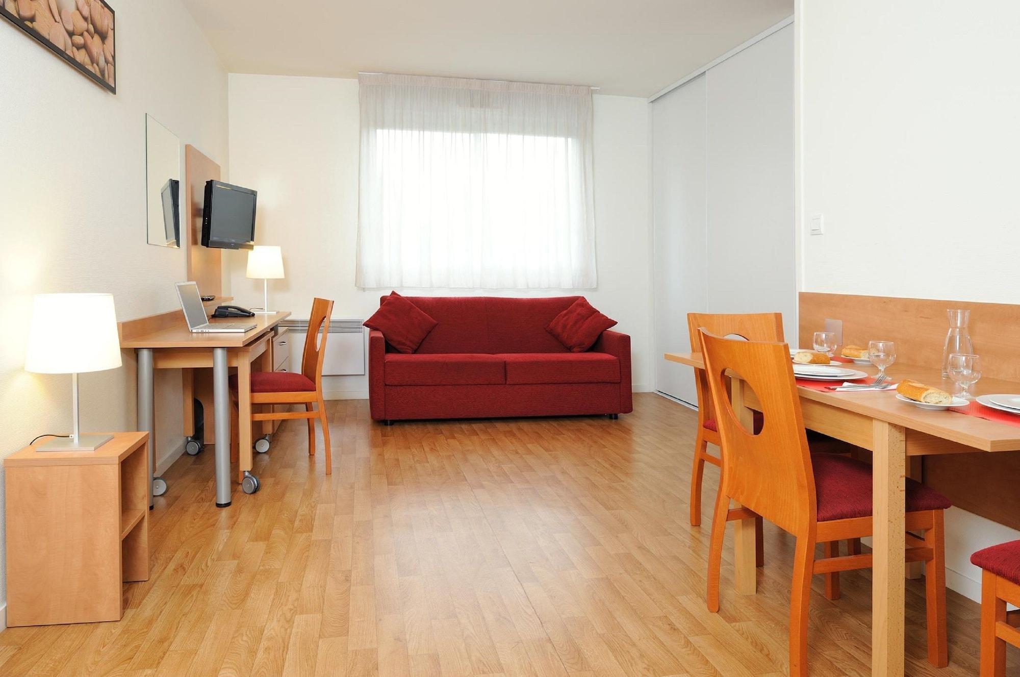 เซฌูร์ แอนด์ อัฟแฟร์ เรน วีลา กามิลลา Aparthotel แรนส์ ภายนอก รูปภาพ
