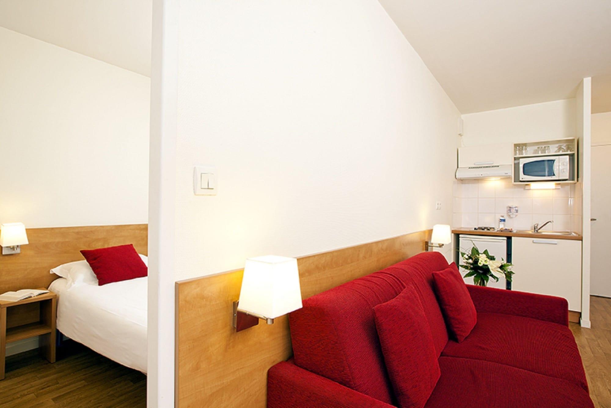 เซฌูร์ แอนด์ อัฟแฟร์ เรน วีลา กามิลลา Aparthotel แรนส์ ภายนอก รูปภาพ